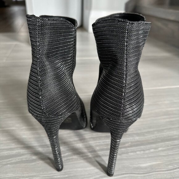 Gorgeous Silver Ankle Boots - Picture 3 of 3